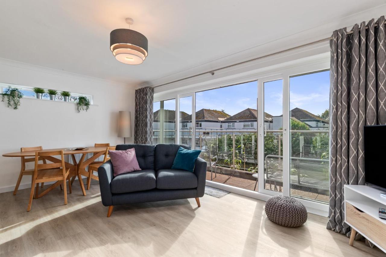 25 Coedrath Park - Sea Views From Balcony, Short Walk To Beach, Parking Saundersfoot Bagian luar foto