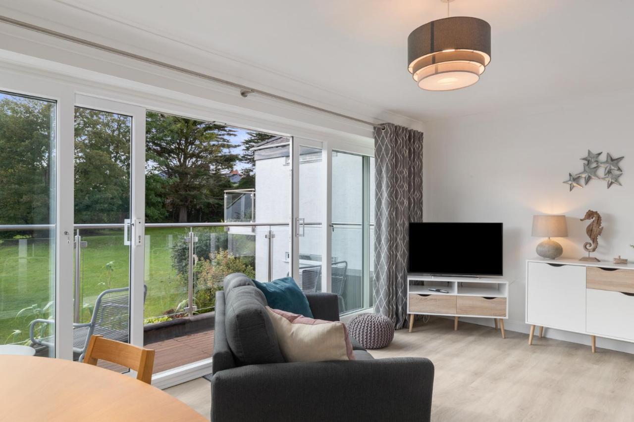 25 Coedrath Park - Sea Views From Balcony, Short Walk To Beach, Parking Saundersfoot Bagian luar foto
