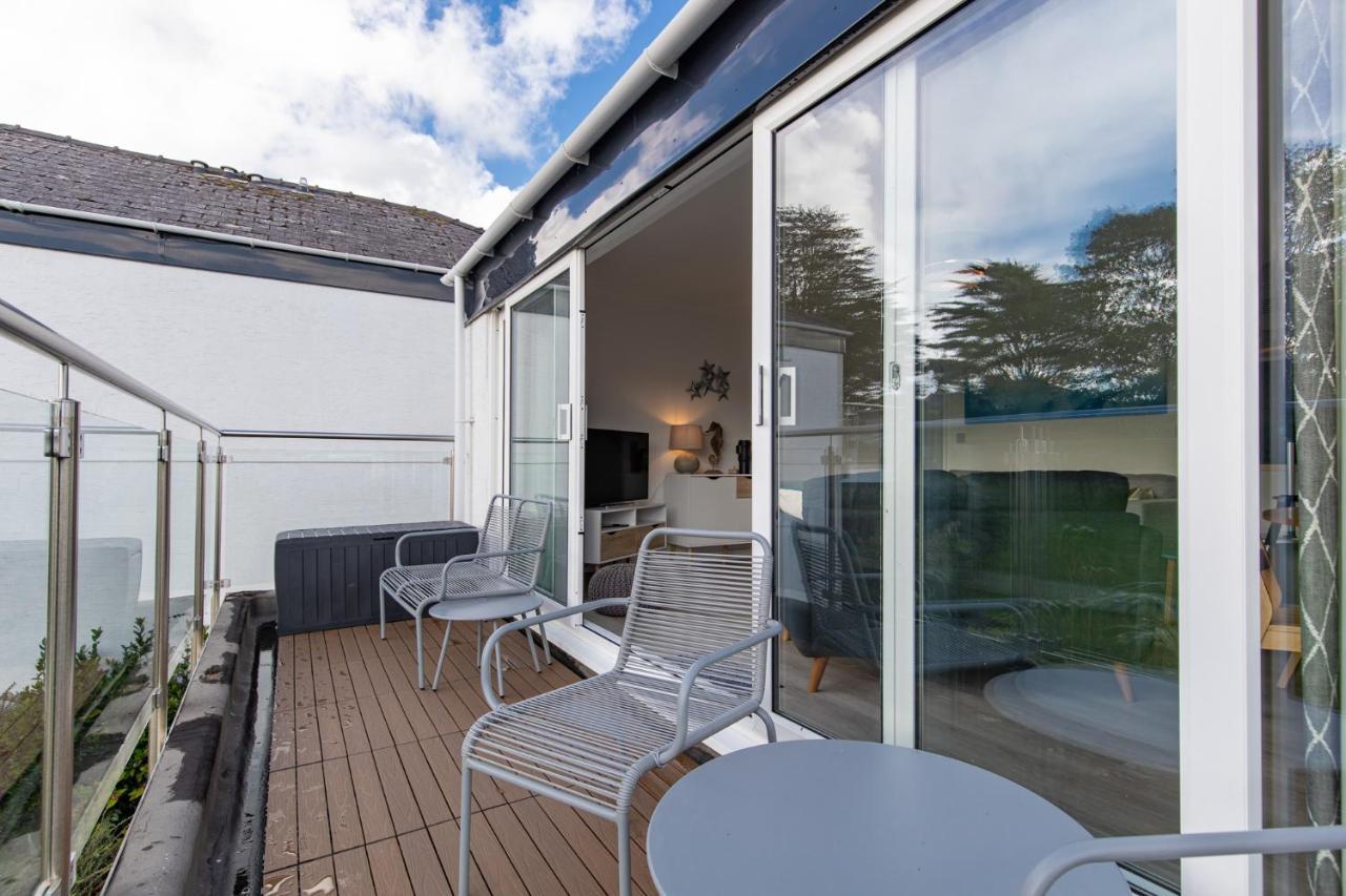 25 Coedrath Park - Sea Views From Balcony, Short Walk To Beach, Parking Saundersfoot Bagian luar foto