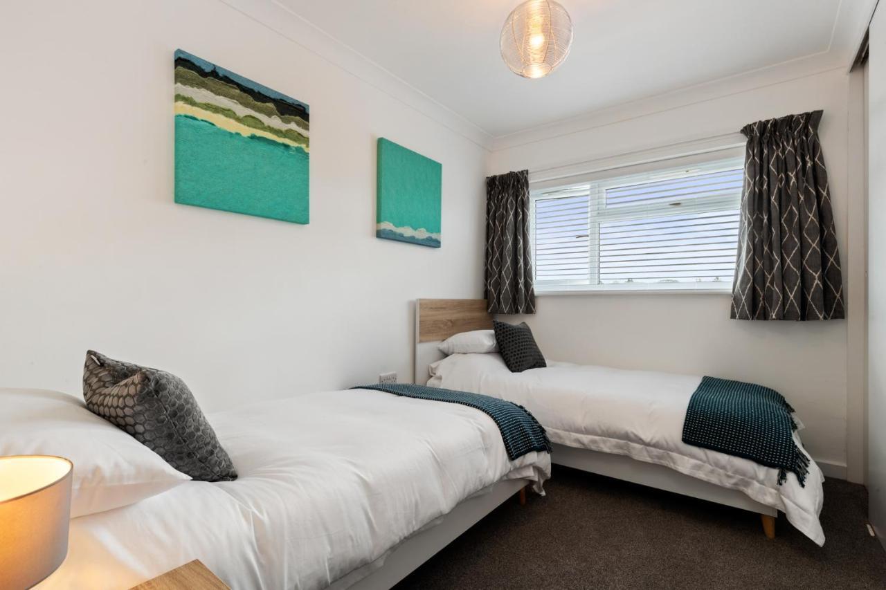 25 Coedrath Park - Sea Views From Balcony, Short Walk To Beach, Parking Saundersfoot Bagian luar foto